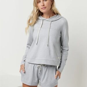 Vuori Halo Essential Hoodie - Grey